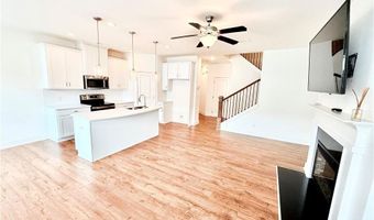 34 Auburn Woods Dr, Auburn, GA 30011