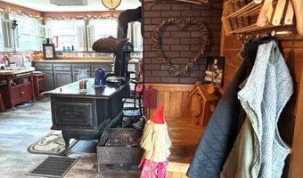 7 Howard Siding Ln, Abbot, ME 04406