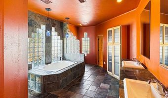 606 Weleka Ln, Carlsbad, NM 88220