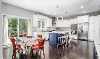 127 Putnam Park Rd, Bethel, CT 06801