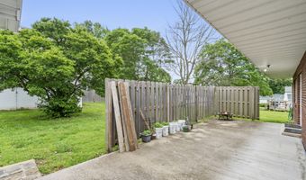 300 S High Ave, Ash Grove, MO 65604
