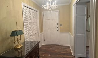1710 Pineknoll Ln, Albany, GA 31707