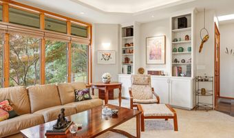 611 Forest St, Ashland, OR 97520