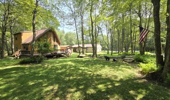 8 Running Bear Ln, Albrightsville, PA 18210