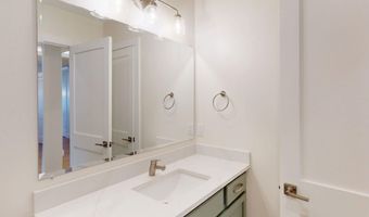 4 Longview Dr 208, Atkinson, NH 03811