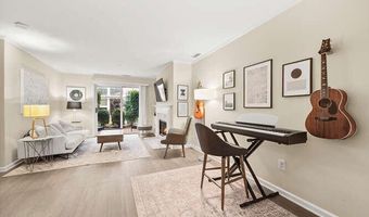 51 Forest Ave 121, Old Greenwich, CT 06870