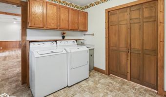 904 6th Ave E, Albia, IA 52531