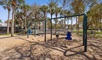 330 GARDEN Ln, Atlantic Beach, FL 32233