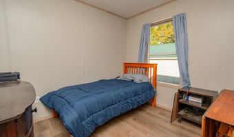 3 Back Rd, Abbot, ME 04406