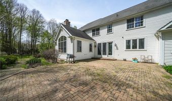 875 Cascades Dr, Aurora, OH 44202