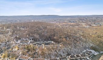 33 Eagle Rock Hl 33, Bethel, CT 06801