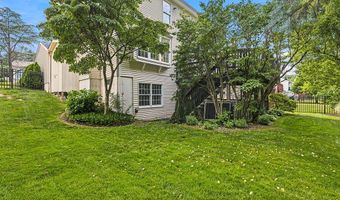 35 Lilac Ln, Danbury, CT 06810
