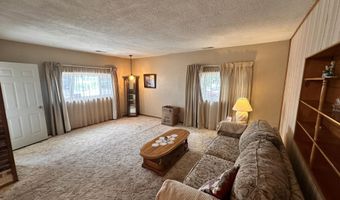 402 Aspen Ave, Carrizozo, NM 88301