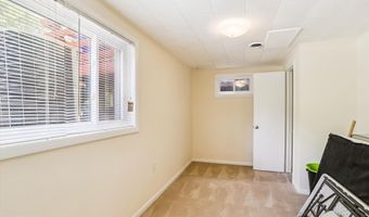 6049 AVON Dr, Bethesda, MD 20814
