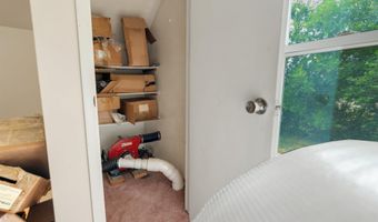 1916 S Wayne St, Auburn, IN 46706
