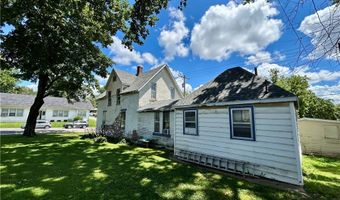 413 N 7th St, Atchison, KS 66002