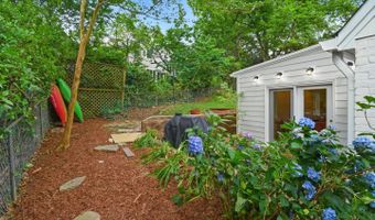 6020 BROAD St, Bethesda, MD 20816