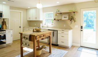 101 W College St, Ash Grove, MO 65604
