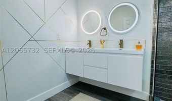 3625 N Country Club Dr 2409, Aventura, FL 33180
