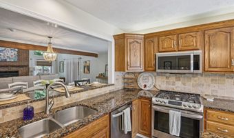 11120 Saint Charles Pl, Carmel, IN 46033