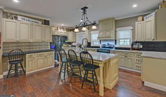 1330 McCannon Morris, Hull, GA 30646