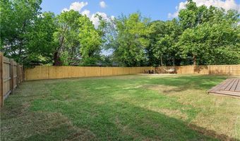 402 SW 11th St, Bentonville, AR 72712