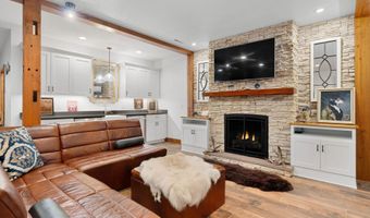 25551 885th Ave, Austin, MN 55912