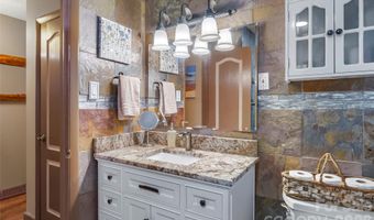 10 Oak Leaf Ln, Arden, NC 28704