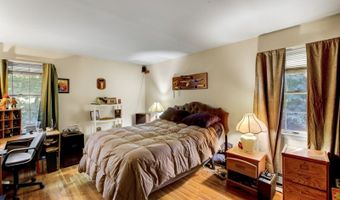 9 Crest Hill Dr, Alloway, NJ 07461