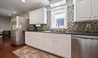 69 Heather Cir, Auburn, NH 03032