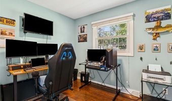 2087 Lake Rd, Akron, OH 44312