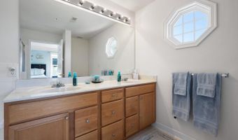12147 Landings Blvd #104, Berlin, MD 21811