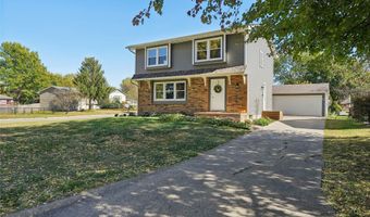 539 Village Ct, Altoona, IA 50009