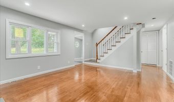 7 Mondamin Rd, Alloway, NJ 07422