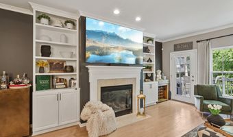49 W Aspen Way, Aberdeen, NJ 07747