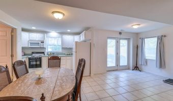 7 Ruth Ct, Absecon, NJ 08201