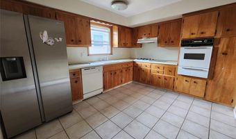 34 Hilton St, Belleville, NJ 07109