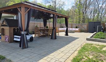 653 Sullivan Rd, Beaver, WV 25813