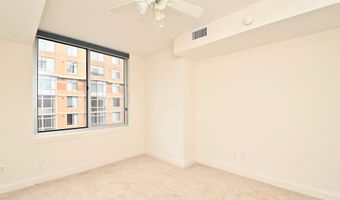 1020 N HIGHLAND St 807, Arlington, VA 22201