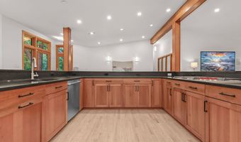 6921 AYR Ln, Bethesda, MD 20817