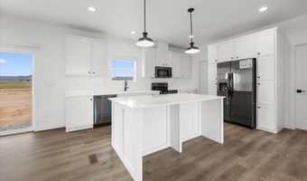 2424 W Hard Cider Trl, Paulden, AZ 86334