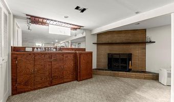 9892 Hubert Ave, Allen Park, MI 48101