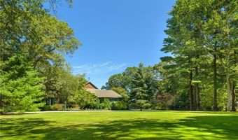 17 Pojac Point Rd, North Kingstown, RI 02852