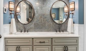 91 Woodridge Dr, North Kingstown, RI 02874