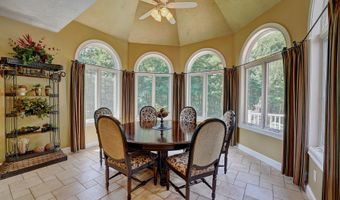 8 Meeting Rock Dr, Atkinson, NH 03811