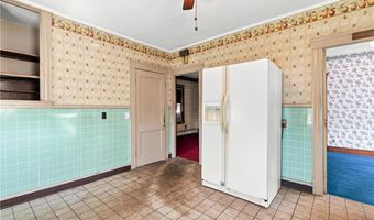 29 E Earle St, Cumberland, RI 02864