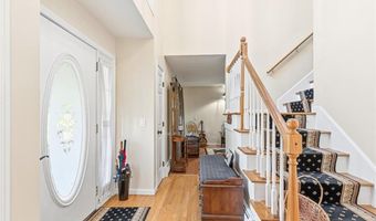 11 Southbury Rd, Cumberland, RI 02864