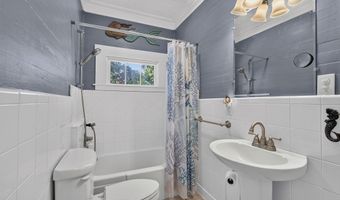 134 Sawyer Ln, Apalachicola, FL 32320