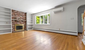 10 Standley St, Beverly, MA 01915