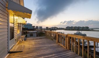 241 Moonlight Dr, Atlantic Beach, NC 28512
